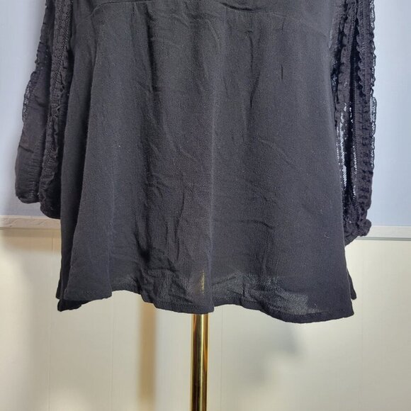 Torrid Size 0 Classic Black Tie V Neck Lace Longsleeve Lightweight Blouse - Picture 5 of 10